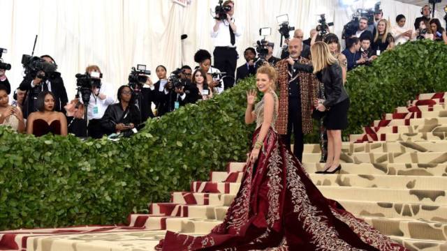 http_2f2fcdn-cnn-com2fcnnnext2fdam2fassets2f180507215024-42-met-gala-red-carpet-blake-lively-restricted